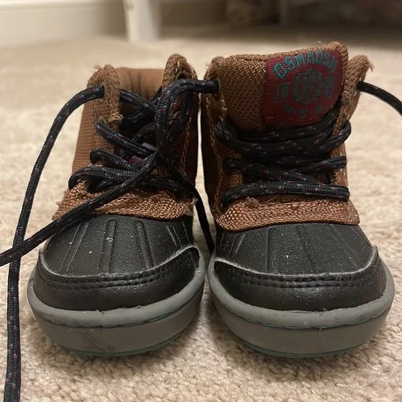OshKosh b’gosh boots - Picture 3 of 5